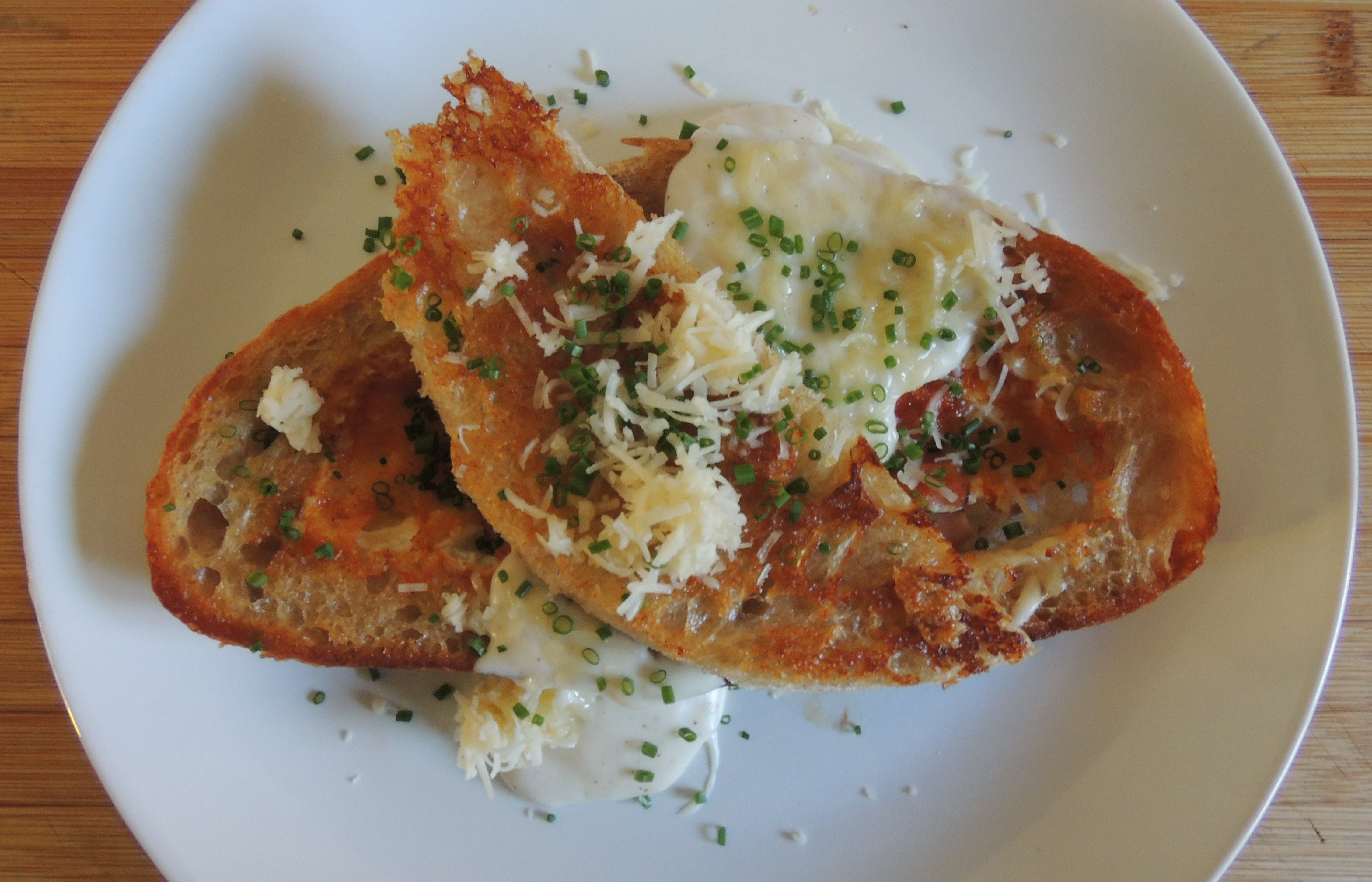 Finished croque madame toast