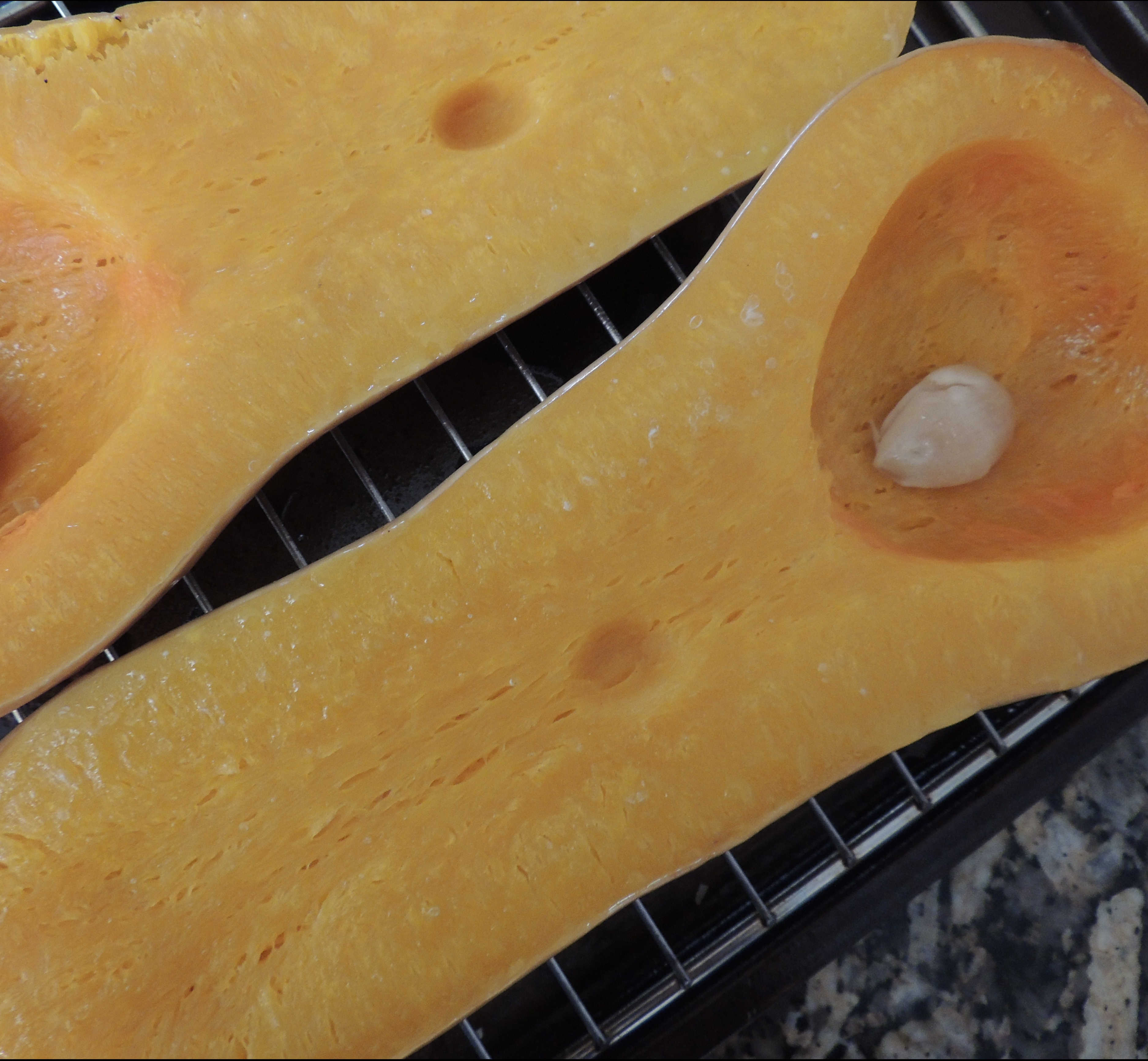 Cooked squash with garlic