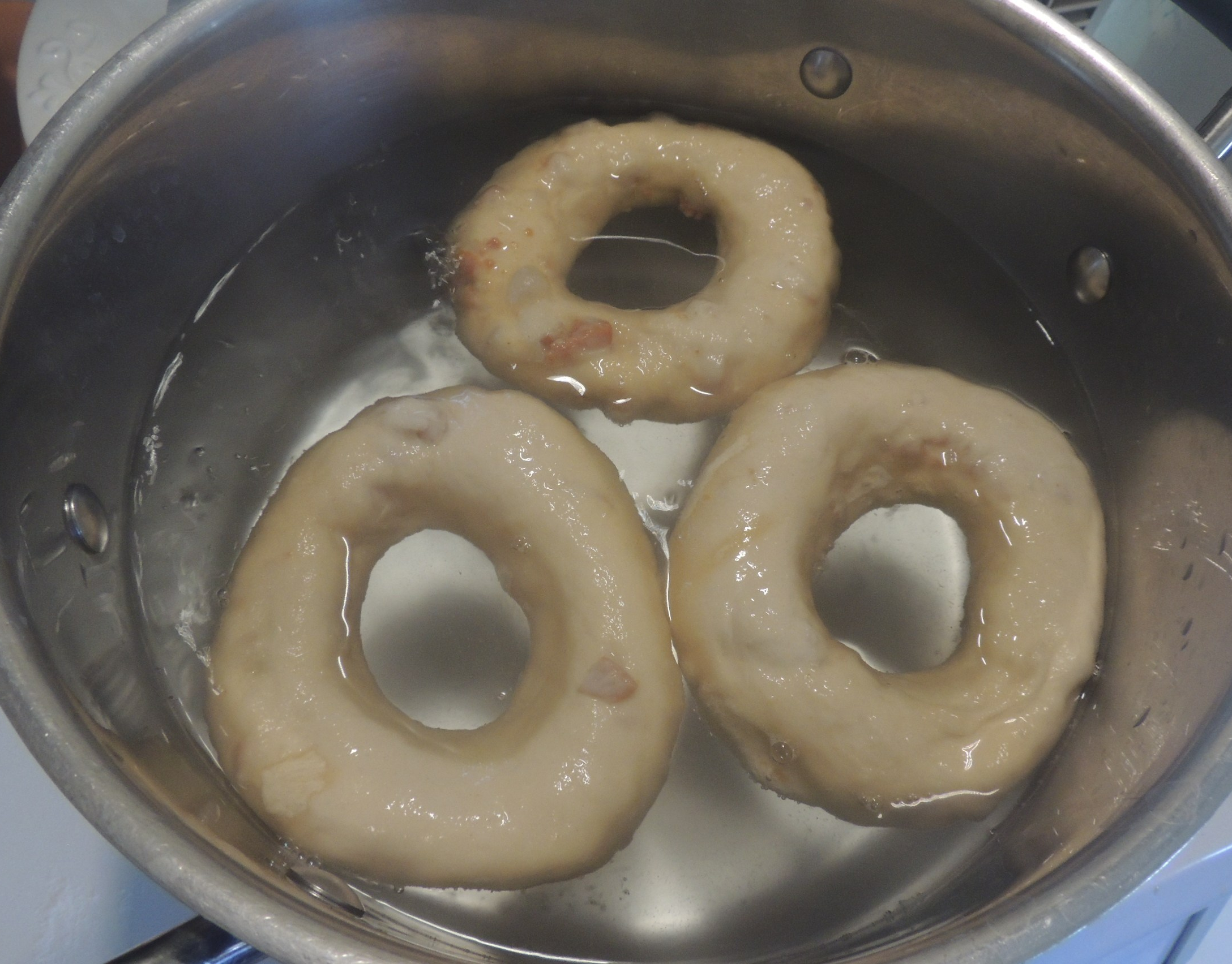 Simmering bagels