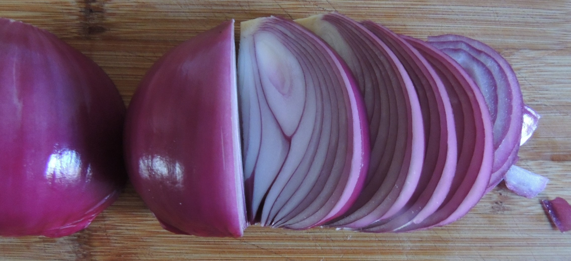 Sliced Red Onions