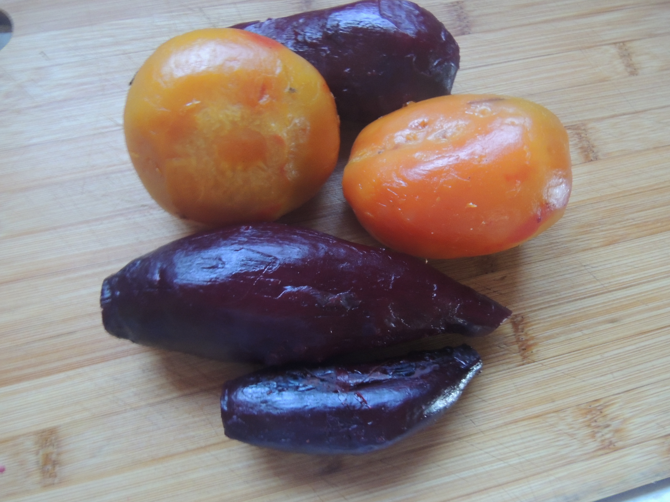 Peeled red and yellow beets
