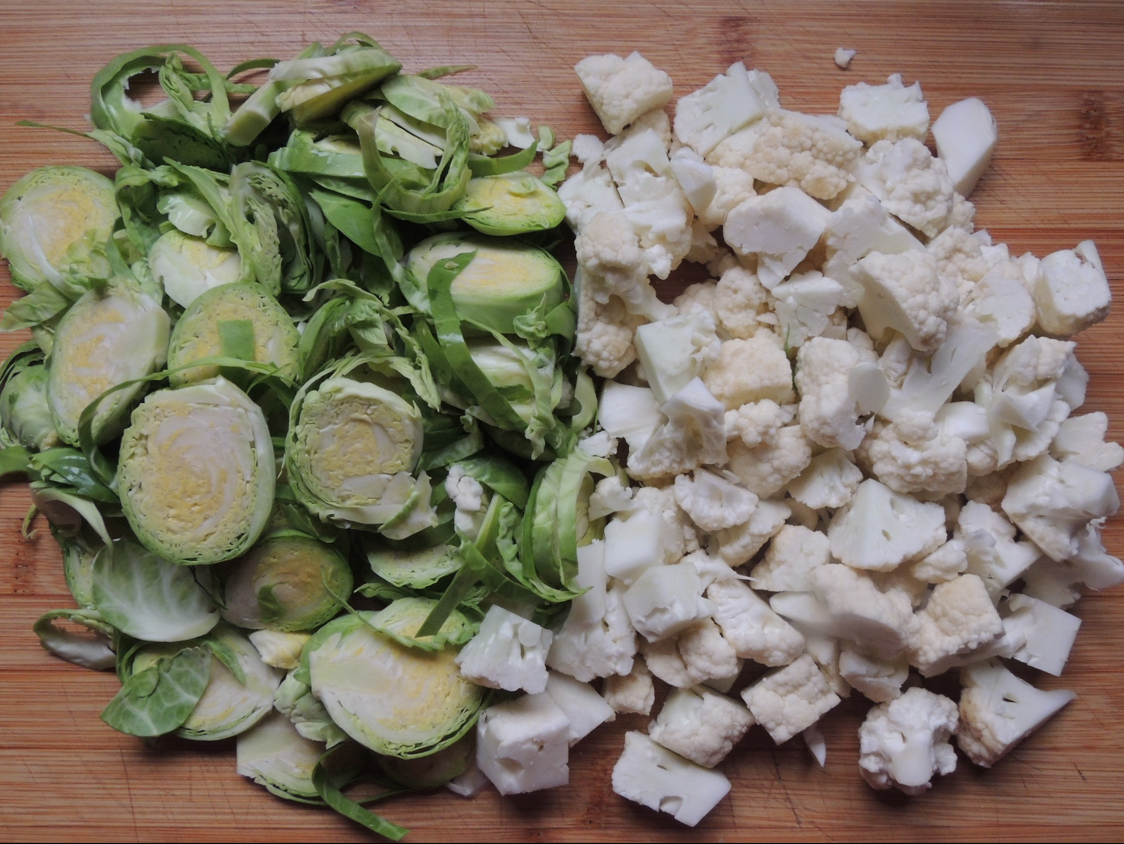 Sliced Brussels sprouts and cauliflower florets